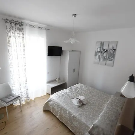 Beb Pignatelli Couette-café 4*