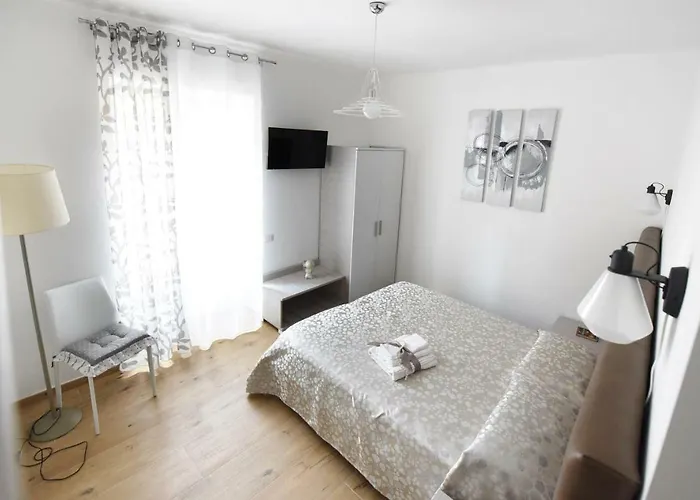 Beb Pignatelli Bed & Breakfast